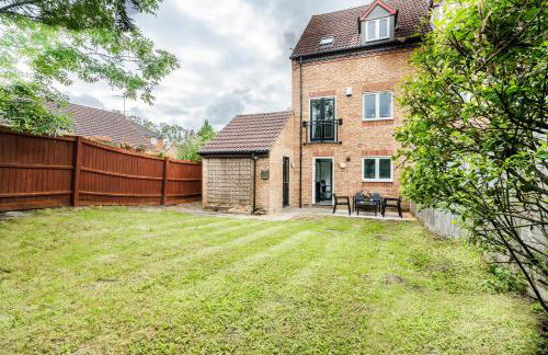 Progressive House 5 Bedrooms Inc Study with Sofabed, Garden, Smart TV in Every Bedroom FREE Parking - Foto 13