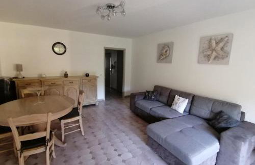 air-conditioned apartment with pool plus beach shuttle - Photo 7