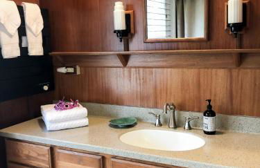 Ola'a House by Volcano Heritage Cottages - Photo 7