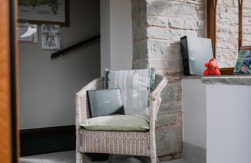 Stargazer's Field House - Photo 4