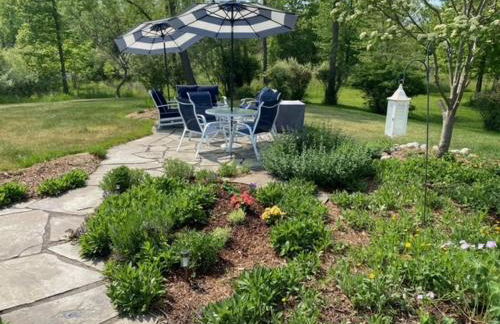 Fields of Fennville - Located on Lakeshore drive - pet friendly - close to public beach access! - Foto 23