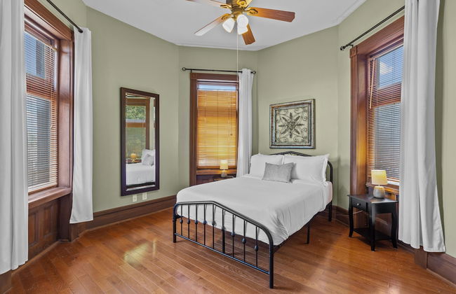 The Marquis Manor | JZ Vacation Rentals - Photo 6