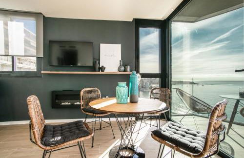 Modern sea front Sea Water - Photo 8