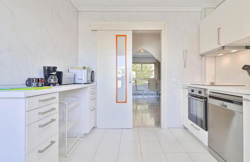 C9 Roomy Luminous 5 Bedroom in Town - Foto 6