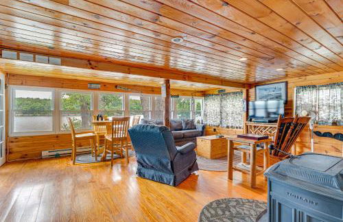 Waterfront Home on Lake Champlain with Dock and Kayaks - Foto 4