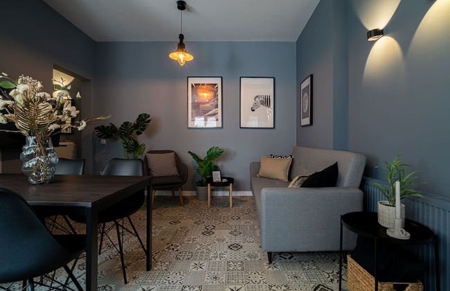 Chic Black White 2BR Retreat on Dambovitei - Foto 18