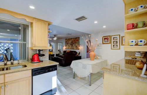 Classic Modern 3-Bedroom Oasis - Foto 27