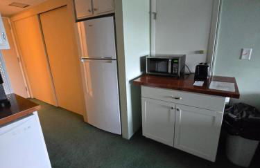 Cedar Lodge Condo with Private Balcony & Full Kitchen - Foto 8