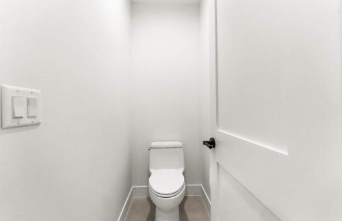 The Benton Hot Tub Theater 5 Mins to Denver - Foto 63