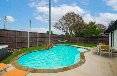 Perfect Getaway Home w Pool Jacuzzi Cinema Room - Foto 33