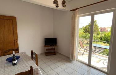 Koulouras Holiday Apartments - Photo 8