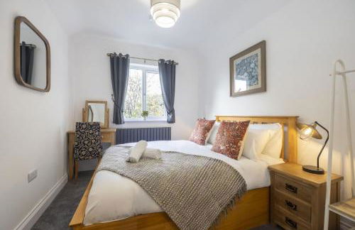 Beautiful 3-Bed Home with Hot Tub in Ross-on-Wye - Photo 21