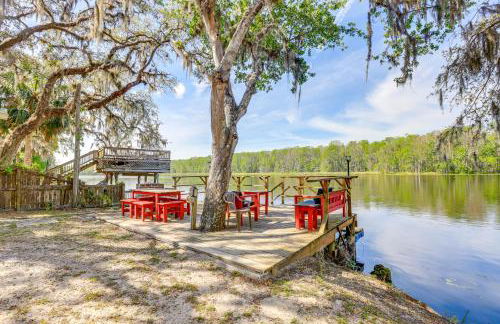 Dock and Fire Pit Scenic Studio on Suwannee River! - Foto 21
