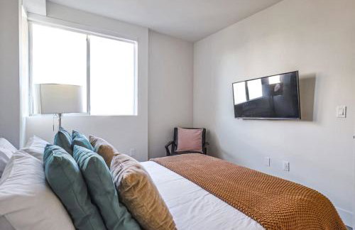 Spacious 2BDR in SM - 5 minutes walk to the beach! - Foto 19