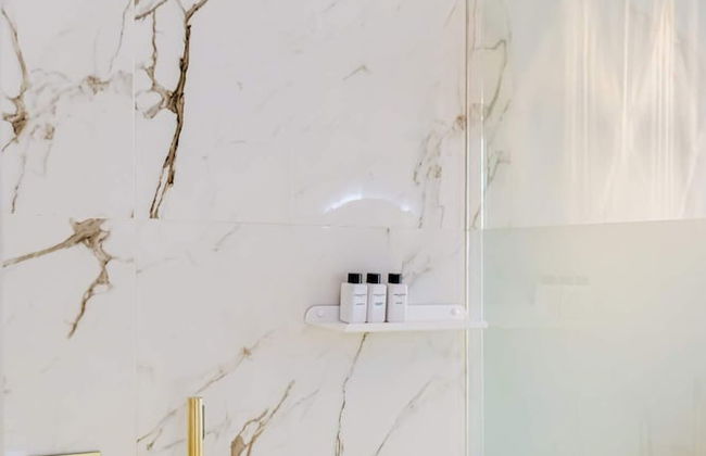 Ultimate Escape in Vibrant De Waterkant at Ishani - Foto 21