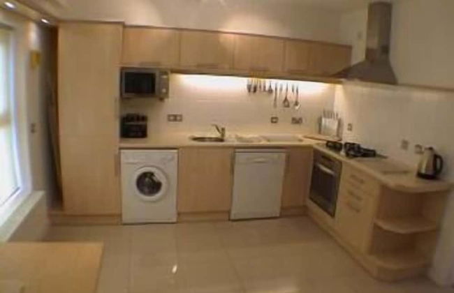 Earle House Serviced Apartments - Photo 7