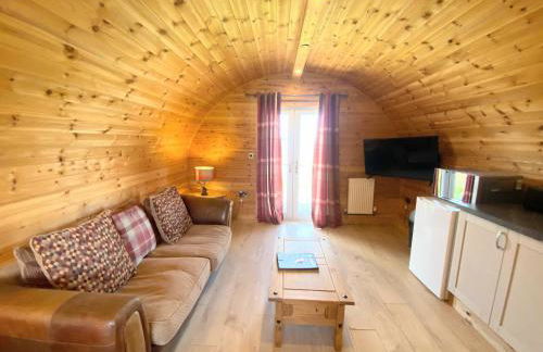 Pond View Pod 1 with Outdoor Hot Tub - Fife - Loch Leven - Lomond Hills - Photo 4