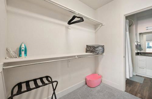 Convention Ctr - Stylish 2BD,2BA with Pool,Gym and Hot tub - Foto 36