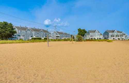 Walk to Beaches Sunny East Haven Home with Grill - Foto 33