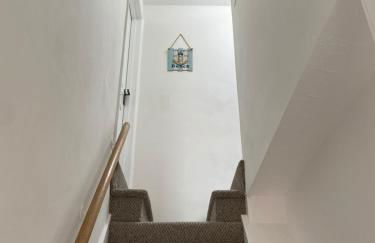 1st Floor Flat in Mews - Photo 11