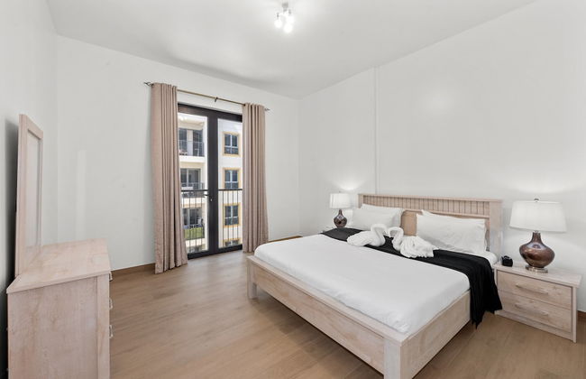 La Mer La Cote Bldg 2bdrms and Pool - Photo 9