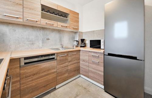 Tolstov Apartments - Monteurwohnungen - 2 Schlafzimmer - Küche - Balkon - Waschmaschine - 25 Min zur Messe DUS - Foto 8