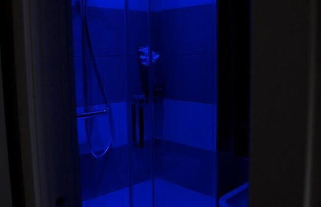 Hanky Suite - Photo 27