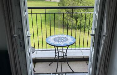 Modern, chic 3-storey town house - Photo 7