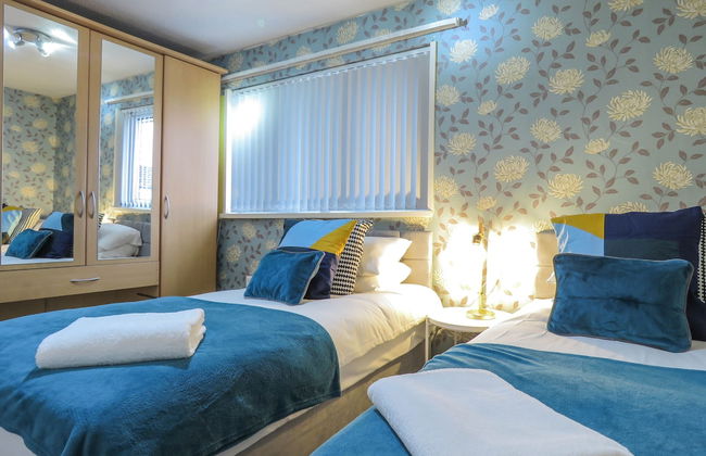 Tudors eSuites Four Bedroom House - Foto 3