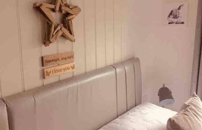 A Beautiful, Unique Lodge, Made for two - Photo 16