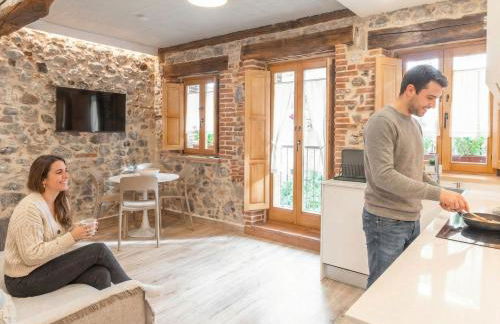 El Patio de Vespasiano-Calera- vistas a la iglesia junto al puerto - Photo 1