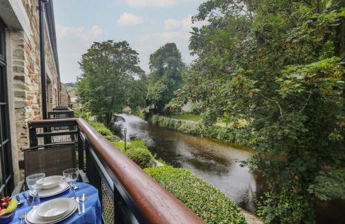 Riverview - Photo 11