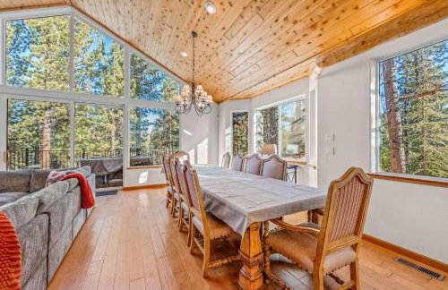 Fully Remodeled Tahoe Retreat with Game Room and Hot Tub - Foto 25