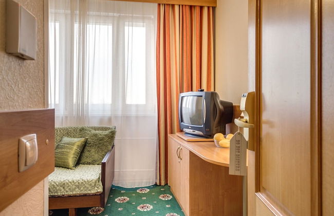 #513 OREKHOVO APARTMENTS with shared bathroom - Photo 4