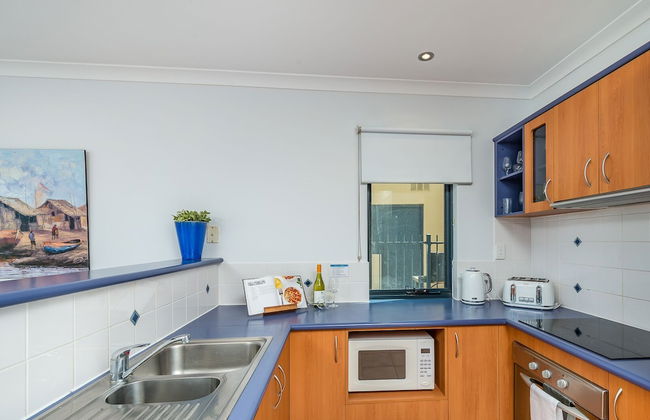 Seaview Apartment - Photo 5