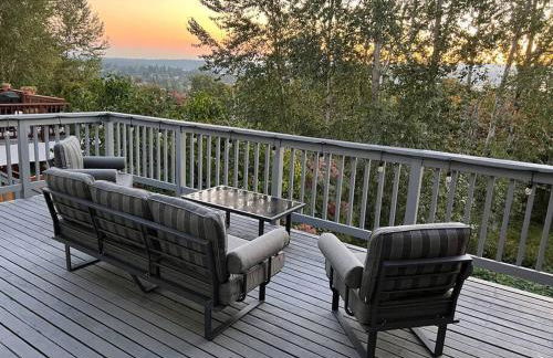 Lakeview Home by Lightrail Downtown & Airport - Foto 1