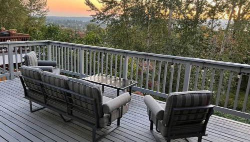 Lakeview Home by Lightrail Downtown & Airport - Foto 1