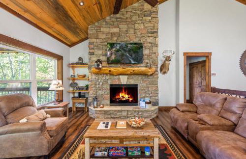 A Mornings Mist - Scouts Overlook - Romantic Retreat, Hot Tub, Cozy Fireplace, Mountain Views at Scouts Overlook - - Foto 9