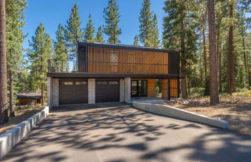 Modern Eco Retreat with Hot Tub and Views - Foto 56