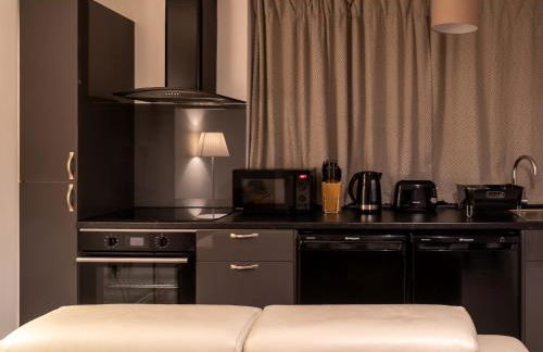 Luxury ground floor modern flat close to city with free parking - Photo 7