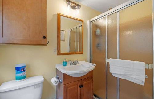 Lake Escape Family & Pet Friendly with Dock Access - Photo 62