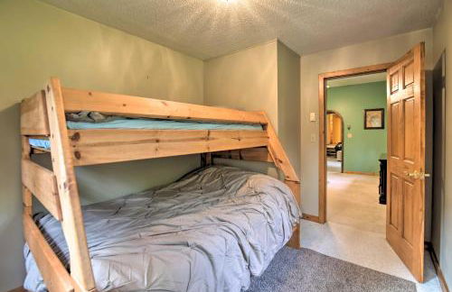 Spacious Lakefront Home with Patio and Boat Dock! - Foto 23