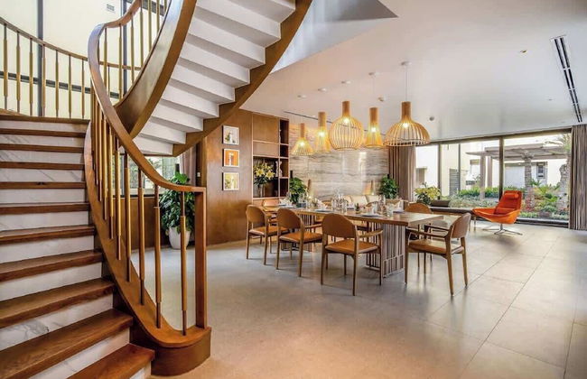 5BR Luxury Villa: Elite Services & Privacy - Foto 19