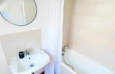 Best of Chartres one bedroom city center and view on the Cathedral - Foto 15