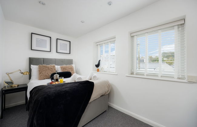 Modern 3 Bed Apartment - Parking - Foto 1