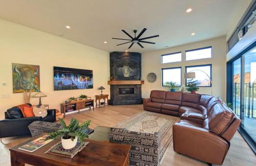 Modern Red Cliff Home with Private Pool - Foto 5