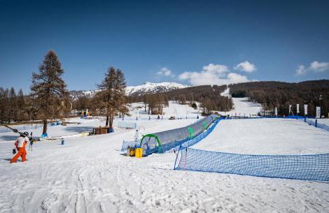 Luxury 9-Bed Apartment Steps from Ski Slopes with Parking & Ski Box - Foto 27