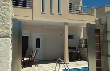 “Theeporto” Maisonette with pool - Photo 25