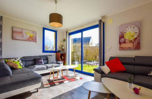 Seaside Villa with Pool in Moëlan - Foto 2