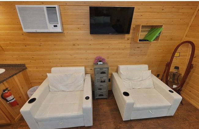 Log Cabin for Family Glamping Vacation near San Antonio - Foto 22